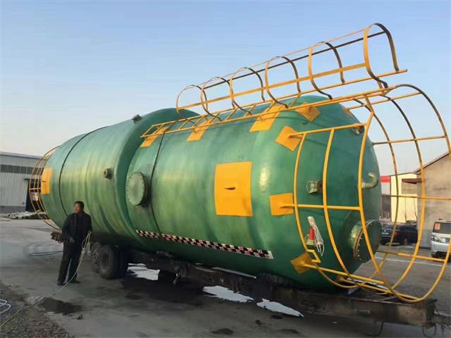 定制玻璃鋼儲罐消防水罐液體儲罐